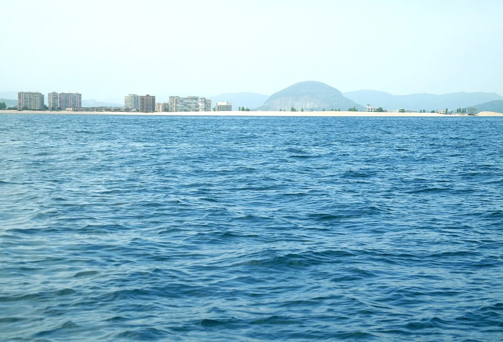 Laredo y su playa vistos desde la bahía